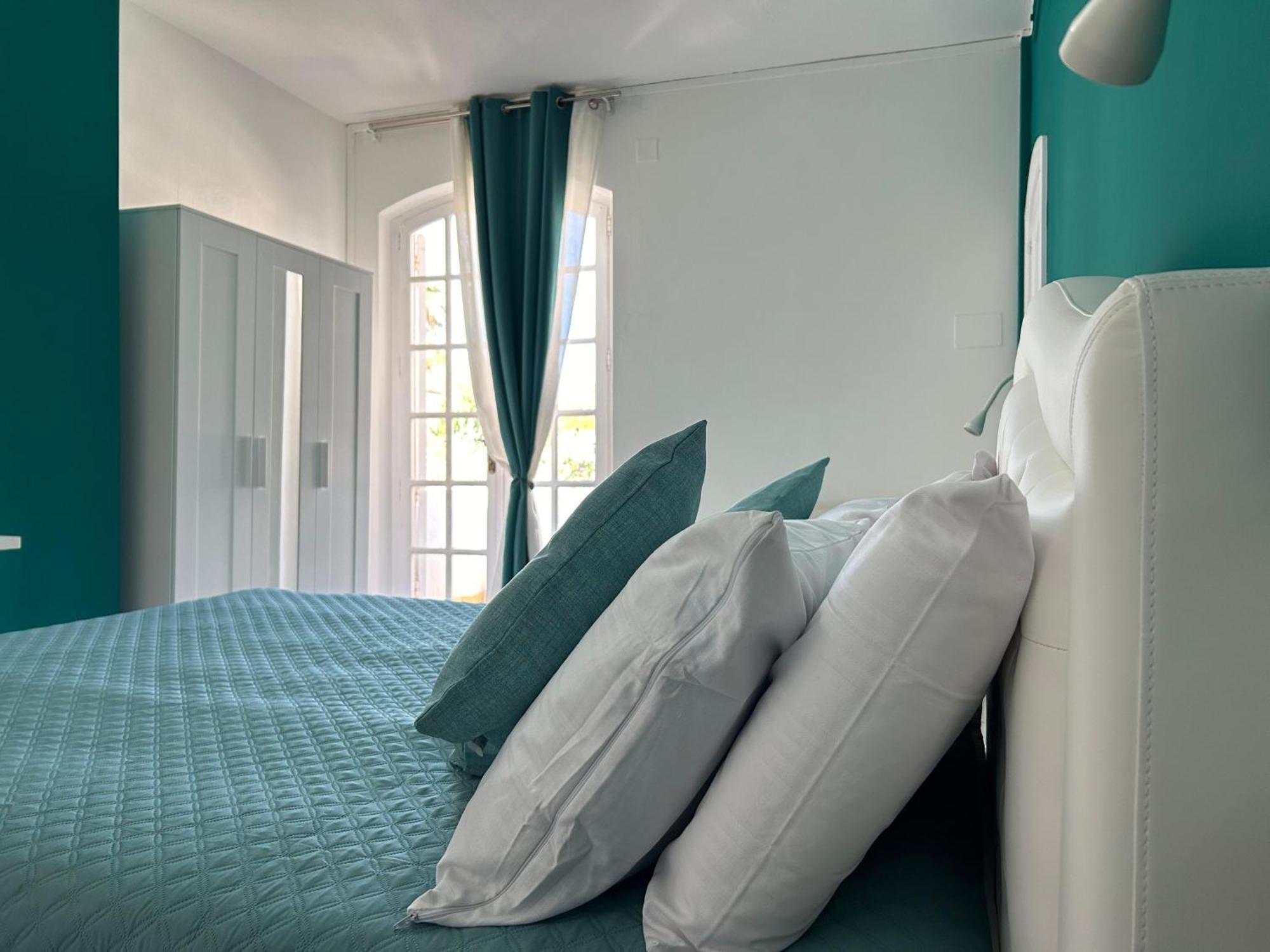Bed And Breakfast Villa Teis Quartu Sant'Elena Exterior photo